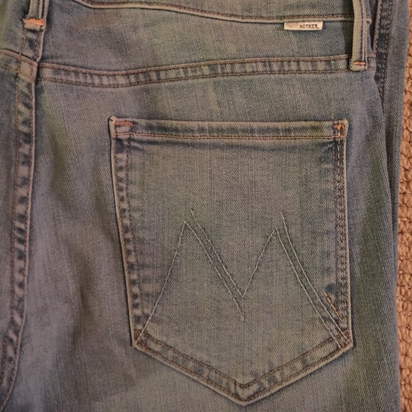 Mother Denim Rascal Fray in Light Kitty - Picture 2 of 7